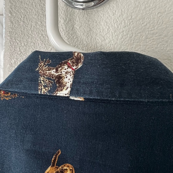 CLEARANCE Men’s Medium Columbia Navy Button Down Shirt With Hunting Dogs Print - Picture 2 of 12